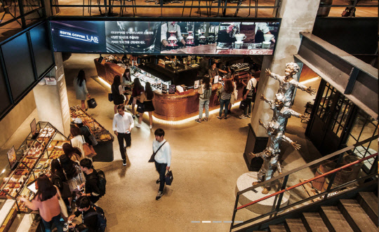 이디야 커피랩 전경. <이디야커피 제공>